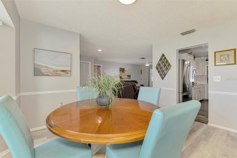 House in Englewood, Florida 2 bedrooms, 163.79 sq.m. № 1736244 - photo 14