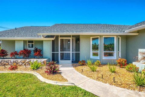 House in Englewood, Florida 2 bedrooms, 163.79 sq.m. № 1736244 - photo 7