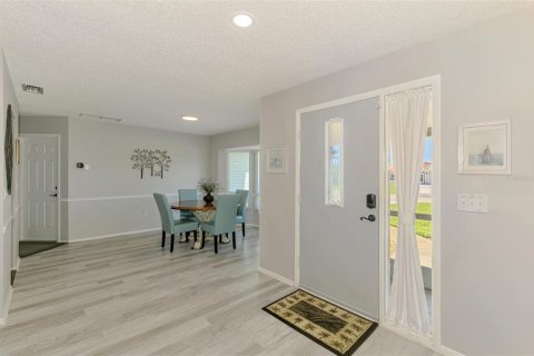 House in Englewood, Florida 2 bedrooms, 163.79 sq.m. № 1736244 - photo 10
