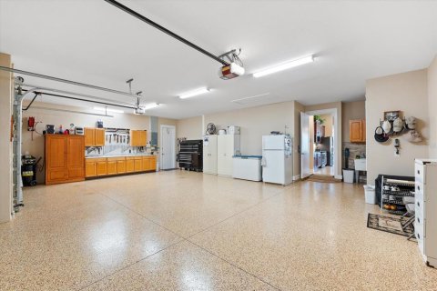 Купить виллу или дом в Порт-Шарлотт, Флорида 13 комнат, 206.34м2, № 1629019 - фото 30