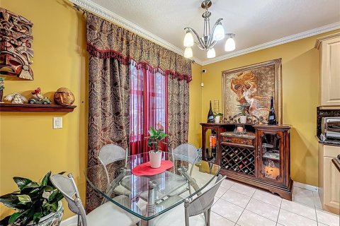 House in Miramar, Florida 3 bedrooms, 204.85 sq.m. № 1847476 - photo 26