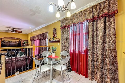 House in Miramar, Florida 3 bedrooms, 204.85 sq.m. № 1847476 - photo 24