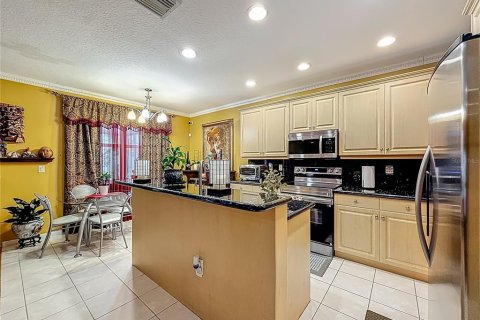House in Miramar, Florida 3 bedrooms, 204.85 sq.m. № 1847476 - photo 17