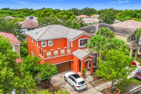 House in Miramar, Florida 3 bedrooms, 204.85 sq.m. № 1847476 - photo 2