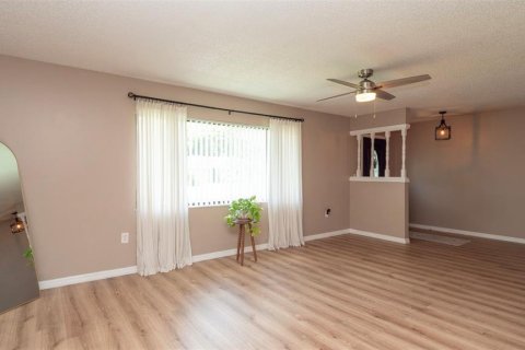 Casa en venta en Spring Hill, Florida, 2 dormitorios, 149.76 m2 № 1856195 - foto 6