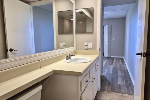 Copropriété à louer à Oldsmar, Floride: 2 chambres, 81.66 m2 № 2410108 - photo 18