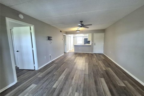 Copropriété à louer à Oldsmar, Floride: 2 chambres, 81.66 m2 № 2410108 - photo 6