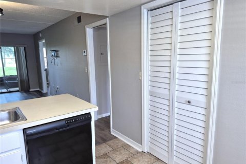 Copropriété à louer à Oldsmar, Floride: 2 chambres, 81.66 m2 № 2410108 - photo 13