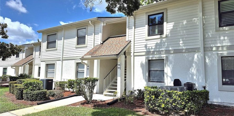 Condo à Oldsmar, Floride, 2 chambres  № 2410108