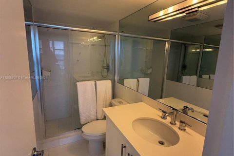 Apartment in Bal Harbour, Florida 2 bedrooms, 98.1 sq.m. № 1896464 - photo 11