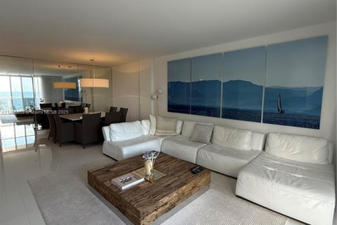 Apartment in Bal Harbour, Florida 2 bedrooms, 98.1 sq.m. № 1896464 - photo 5