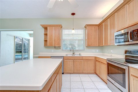 Casa en venta en Brandon, Florida, 4 dormitorios, 380.43 m2 № 1899267 - foto 14