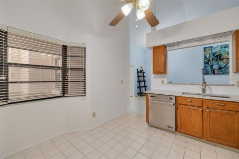 House in Palm Harbor, Florida 3 bedrooms, 118.91 sq.m. № 1566198 - photo 10