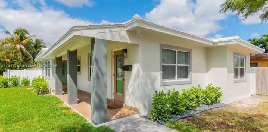 Villa ou maison à Fort Lauderdale, Floride 2 chambres, 172.89 m2 № 1881905
