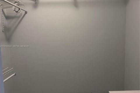 Condominio en venta en Aventura, Florida, 1 dormitorio, 96.43 m2 № 1988885 - foto 18