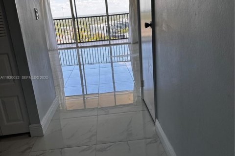 Condominio en venta en Aventura, Florida, 1 dormitorio, 96.43 m2 № 1988885 - foto 11
