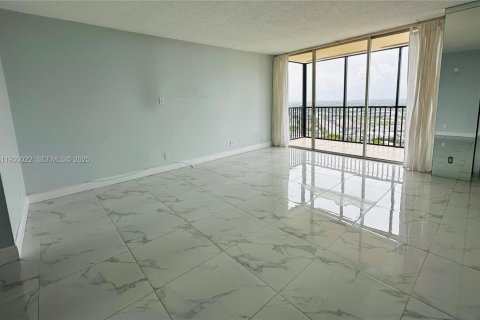 Condominio en venta en Aventura, Florida, 1 dormitorio, 96.43 m2 № 1988885 - foto 3