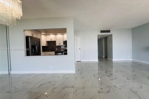 Condominio en venta en Aventura, Florida, 1 dormitorio, 96.43 m2 № 1988885 - foto 6