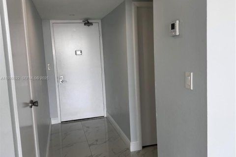 Condominio en venta en Aventura, Florida, 1 dormitorio, 96.43 m2 № 1988885 - foto 12