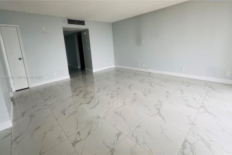 Condominio en venta en Aventura, Florida, 1 dormitorio, 96.43 m2 № 1988885 - foto 4