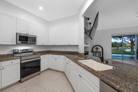 Casa en venta en Port St. Lucie, Florida, 3 dormitorios, 203.83 m2 № 2377020 - foto 16