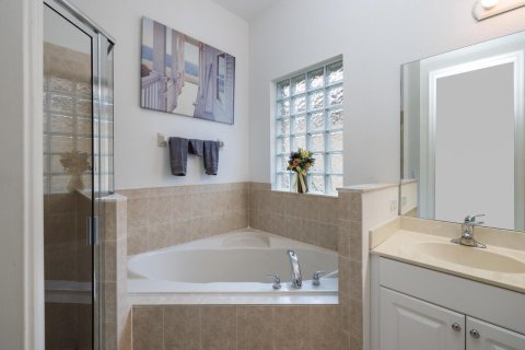 Casa en venta en Port St. Lucie, Florida, 3 dormitorios, 203.83 m2 № 2377020 - foto 25