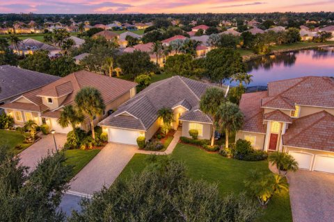 Casa en venta en Port St. Lucie, Florida, 3 dormitorios, 203.83 m2 № 2377020 - foto 4