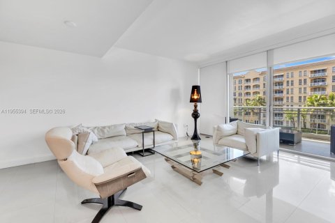 Condo in Aventura, Florida, 2 bedrooms  № 2009548 - photo 7