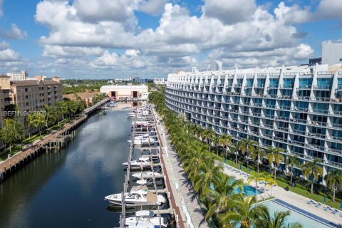 Condo in Aventura, Florida, 2 bedrooms № 2009548