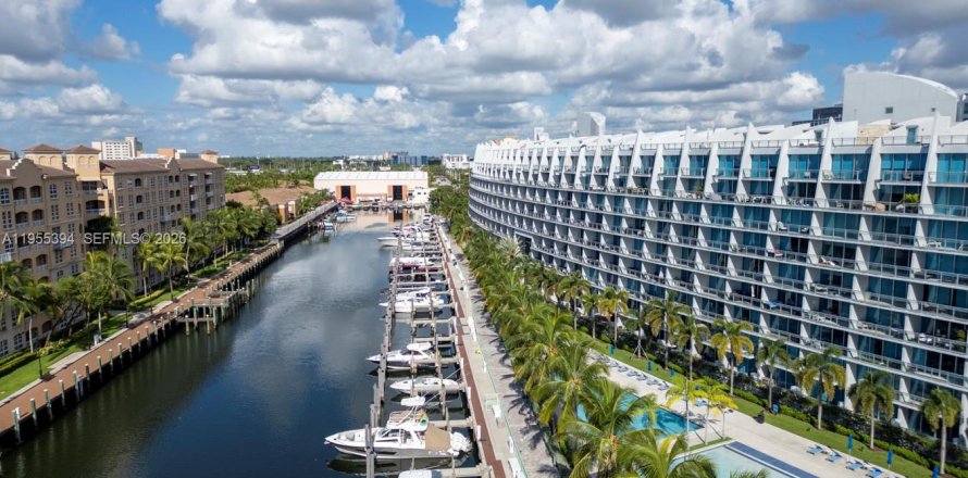 Condo in Aventura, Florida, 2 bedrooms  № 2009548