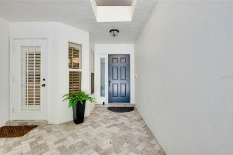 Villa ou maison à vendre à Sarasota, Floride: 3 chambres, 279.54 m2 № 2432582 - photo 9