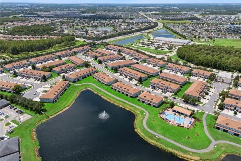 Adosado en venta en Kissimmee, Florida, 3 dormitorios, 193.79 m2 № 2313414 - foto 12
