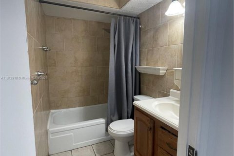 Condominio en venta en Fort Lauderdale, Florida, 1 dormitorio, 64.1 m2 № 1969164 - foto 10