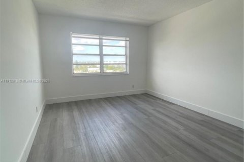 Condominio en venta en Fort Lauderdale, Florida, 1 dormitorio, 64.1 m2 № 1969164 - foto 7