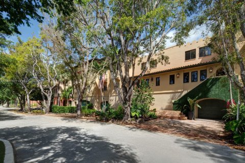 Townhouse in Palmetto Bay, Florida 3 bedrooms, 235.97 sq.m. № 1991844 - photo 10