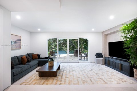 Townhouse in Palmetto Bay, Florida 3 bedrooms, 235.97 sq.m. № 1991844 - photo 21