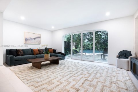 Townhouse in Palmetto Bay, Florida 3 bedrooms, 235.97 sq.m. № 1991844 - photo 23