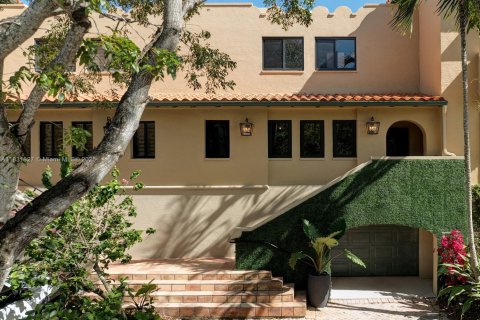 Townhouse in Palmetto Bay, Florida 3 bedrooms, 235.97 sq.m. № 1991844 - photo 7