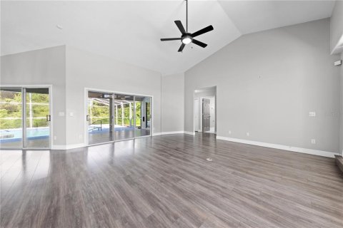 House in Orlando, Florida 4 bedrooms, 211.82 sq.m. № 1883334 - photo 14