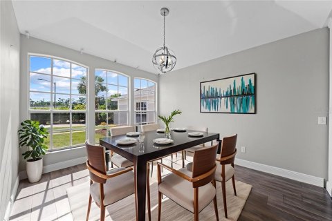 House in Orlando, Florida 4 bedrooms, 211.82 sq.m. № 1883334 - photo 8