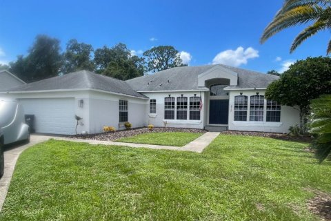 House in Orlando, Florida 4 bedrooms, 211.82 sq.m. № 1883334 - photo 1