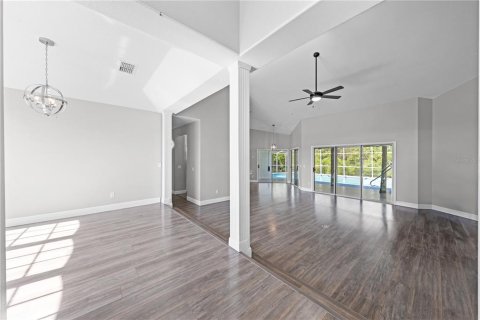 House in Orlando, Florida 4 bedrooms, 211.82 sq.m. № 1883334 - photo 11