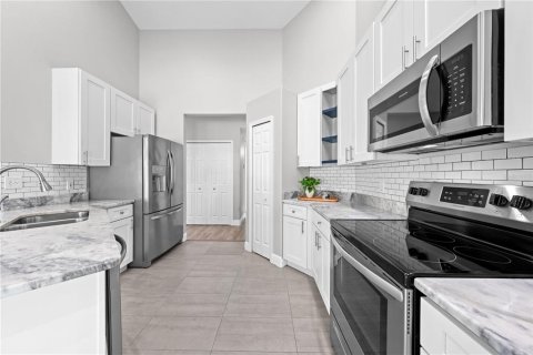 House in Orlando, Florida 4 bedrooms, 211.82 sq.m. № 1883334 - photo 20