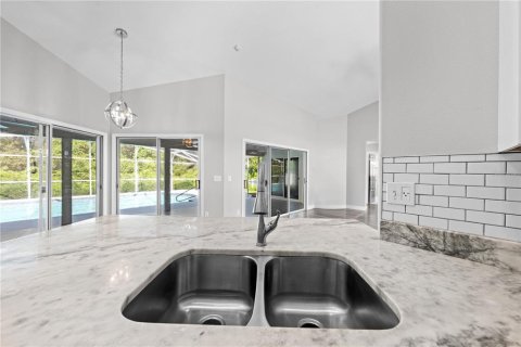House in Orlando, Florida 4 bedrooms, 211.82 sq.m. № 1883334 - photo 23