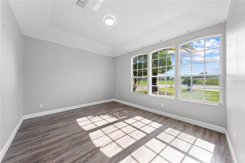 House in Orlando, Florida 4 bedrooms, 211.82 sq.m. № 1883334 - photo 5