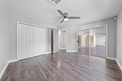 House in Orlando, Florida 4 bedrooms, 211.82 sq.m. № 1883334 - photo 28
