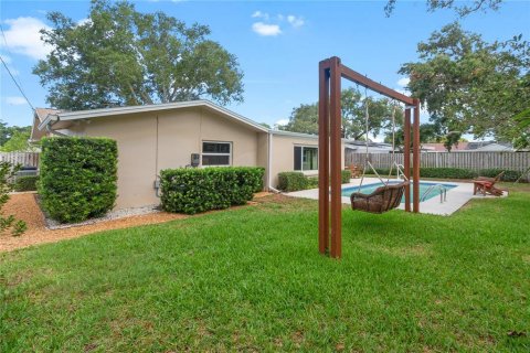 House in Clearwater, Florida 3 bedrooms, 150.41 sq.m. № 2200262 - photo 6
