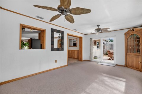 House in Clearwater, Florida 3 bedrooms, 150.41 sq.m. № 2200262 - photo 24