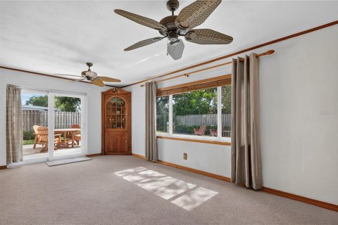 House in Clearwater, Florida 3 bedrooms, 150.41 sq.m. № 2200262 - photo 21