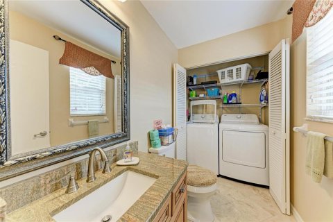 Condo in Holmes Beach, Florida, 2 bedrooms  № 2095124 - photo 15